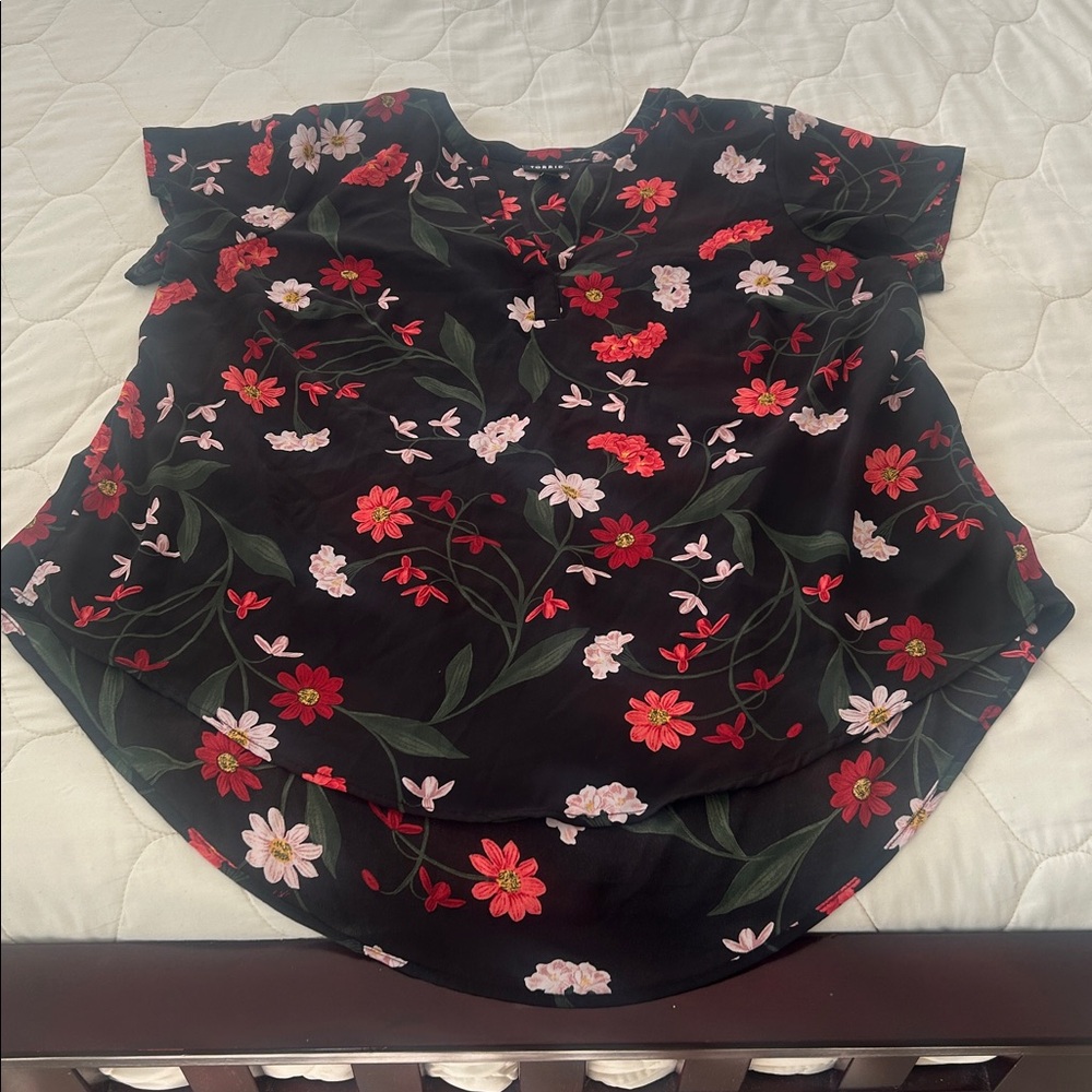 Torrid 1X blouse flowers spring ModCloth beautiful blouse hot topic vintage